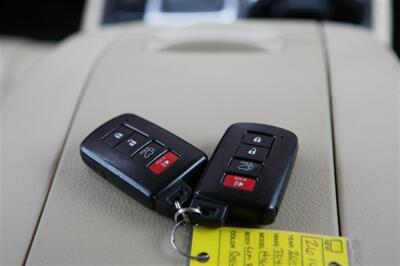 2014 Toyota Highlander Limited Platinum AWD - Photo 31 - Strasburg, PA 17579