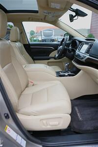 2014 Toyota Highlander Limited Platinum AWD - Photo 21 - Strasburg, PA 17579