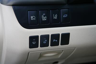 2014 Toyota Highlander Limited Platinum AWD - Photo 12 - Strasburg, PA 17579