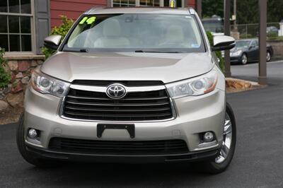 2014 Toyota Highlander Limited Platinum AWD - Photo 2 - Strasburg, PA 17579