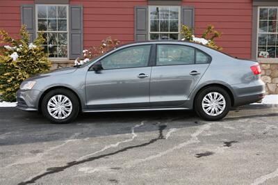 2015 Volkswagen Jetta S-tech - Photo 4 - Strasburg, PA 17579