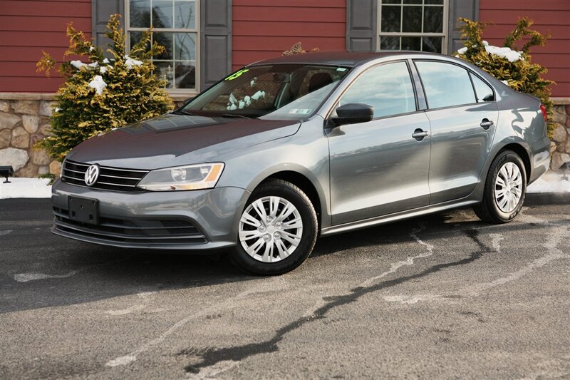 2015 Volkswagen Jetta S-tech   - Photo 1 - Strasburg, PA 17579