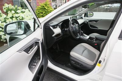 2021 Toyota RAV4 Hybrid Limited AWD   - Photo 8 - Strasburg, PA 17579