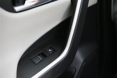2021 Toyota RAV4 Hybrid Limited AWD   - Photo 19 - Strasburg, PA 17579