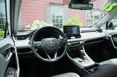 2021 Toyota RAV4 Hybrid Limited AWD   - Photo 13 - Strasburg, PA 17579