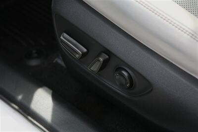 2021 Toyota RAV4 Hybrid Limited AWD   - Photo 11 - Strasburg, PA 17579