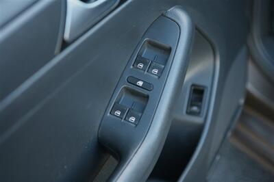 2016 Volkswagen Jetta 1.4T S w/Technology   - Photo 8 - Strasburg, PA 17579