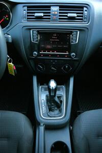 2016 Volkswagen Jetta 1.4T S w/Technology   - Photo 18 - Strasburg, PA 17579