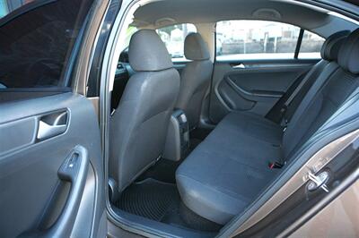 2016 Volkswagen Jetta 1.4T S w/Technology   - Photo 12 - Strasburg, PA 17579