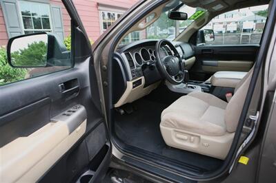 2013 Toyota Tundra Grade 4.6L V8 - Photo 9 - Strasburg, PA 17579