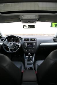 2017 Volkswagen Jetta 1.4T SE 5-Speed Manual - Photo 16 - Strasburg, PA 17579