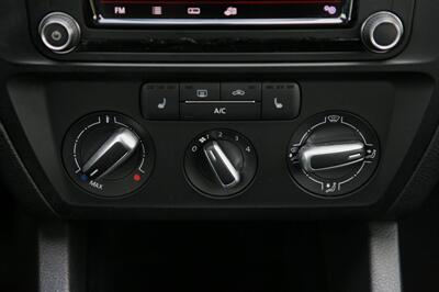 2017 Volkswagen Jetta 1.4T SE 5-Speed Manual - Photo 20 - Strasburg, PA 17579