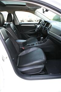 2019 Volkswagen Jetta SE   - Photo 15 - Strasburg, PA 17579