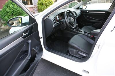 2019 Volkswagen Jetta SE   - Photo 8 - Strasburg, PA 17579