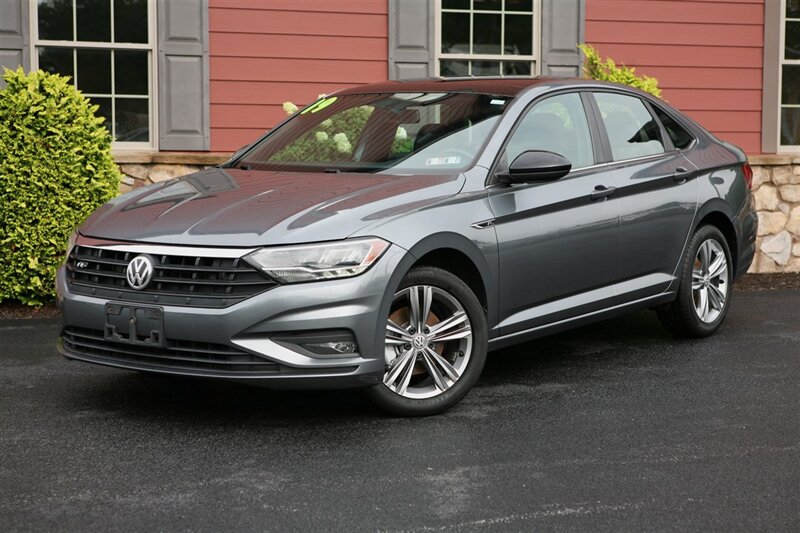 2019 Volkswagen Jetta R-Line   - Photo 1 - Strasburg, PA 17579