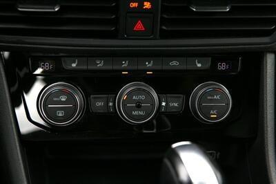 2019 Volkswagen Jetta R-Line   - Photo 19 - Strasburg, PA 17579