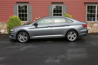 2019 Volkswagen Jetta R-Line   - Photo 3 - Strasburg, PA 17579