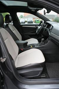 2019 Volkswagen Jetta R-Line   - Photo 14 - Strasburg, PA 17579