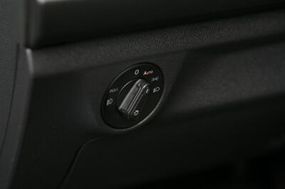 2019 Volkswagen Jetta R-Line   - Photo 9 - Strasburg, PA 17579