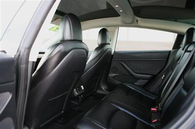 2022 Tesla Model 3 Long Range AWD   - Photo 12 - Strasburg, PA 17579