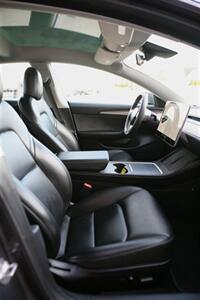 2022 Tesla Model 3 Long Range AWD   - Photo 16 - Strasburg, PA 17579