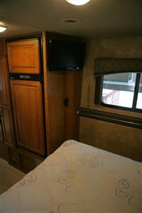 2015 Winnebago Minnie Winnie 27QP   - Photo 34 - Strasburg, PA 17579