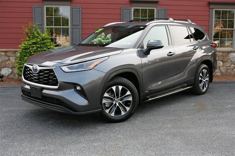 2021 Toyota Highlander Hybrid XLE AWD  