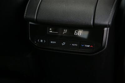 2021 Toyota Highlander Hybrid XLE AWD   - Photo 19 - Strasburg, PA 17579