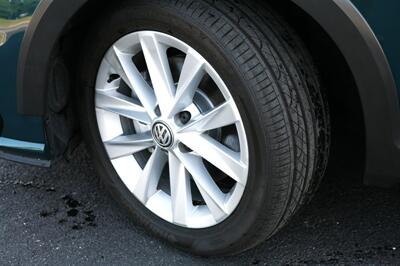 2019 Volkswagen Golf Alltrack TSI SE 4Motion - Photo 3 - Strasburg, PA 17579