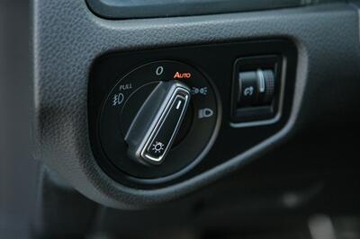 2019 Volkswagen Golf Alltrack TSI SE 4Motion - Photo 12 - Strasburg, PA 17579