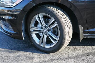 2019 Volkswagen Jetta R-Line   - Photo 3 - Strasburg, PA 17579