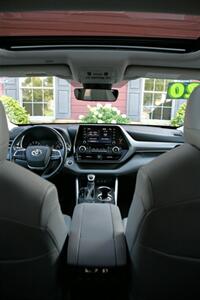 2020 Toyota Highlander XLE - Photo 21 - Strasburg, PA 17579