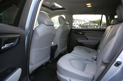 2020 Toyota Highlander XLE - Photo 13 - Strasburg, PA 17579