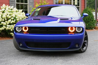 2018 Dodge Challenger R/T   - Photo 2 - Strasburg, PA 17579