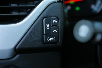 2020 GMC Yukon XL SLT 4X4 - Photo 14 - Strasburg, PA 17579