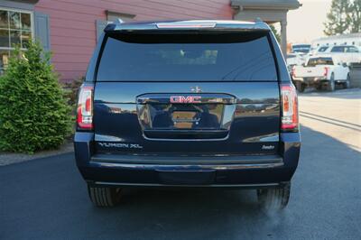 2020 GMC Yukon XL SLT 4X4 - Photo 6 - Strasburg, PA 17579