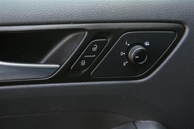 2015 Volkswagen Jetta S w/tech 5-Speed Manual   - Photo 10 - Strasburg, PA 17579