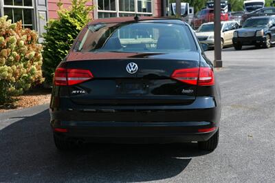 2015 Volkswagen Jetta S w/tech 5-Speed Manual   - Photo 6 - Strasburg, PA 17579