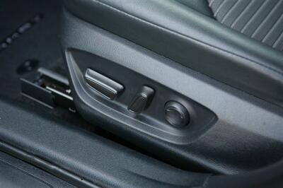 2023 Toyota Camry SE Nightshade   - Photo 10 - Strasburg, PA 17579