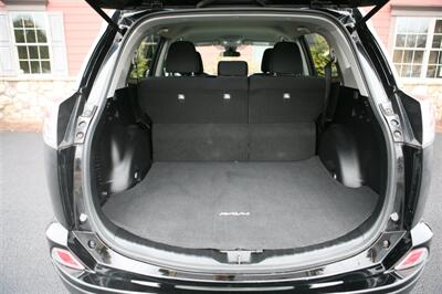 2017 Toyota RAV4 LE AWD   - Photo 14 - Strasburg, PA 17579