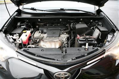 2017 Toyota RAV4 LE AWD   - Photo 7 - Strasburg, PA 17579