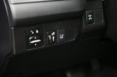 2017 Toyota RAV4 LE AWD   - Photo 10 - Strasburg, PA 17579