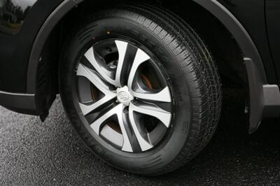 2017 Toyota RAV4 LE AWD   - Photo 3 - Strasburg, PA 17579