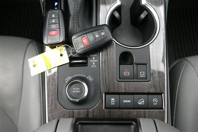 2021 Toyota Highlander Platinum AWD   - Photo 27 - Strasburg, PA 17579