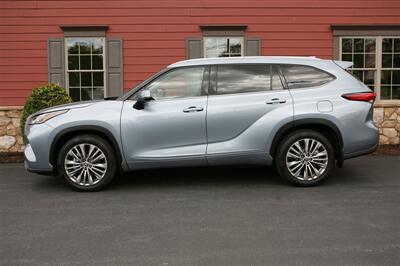 2021 Toyota Highlander Platinum AWD   - Photo 4 - Strasburg, PA 17579