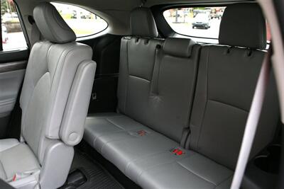 2021 Toyota Highlander Platinum AWD   - Photo 16 - Strasburg, PA 17579