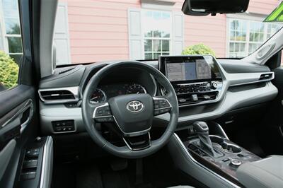 2021 Toyota Highlander Platinum AWD   - Photo 13 - Strasburg, PA 17579