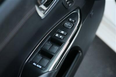 2016 Toyota Avalon Limited   - Photo 8 - Strasburg, PA 17579
