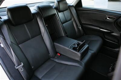 2016 Toyota Avalon Limited   - Photo 17 - Strasburg, PA 17579