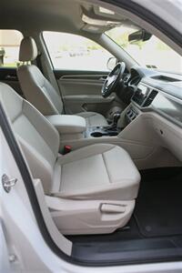 2019 Volkswagen Atlas V6 SE w/tech AWD   - Photo 19 - Strasburg, PA 17579